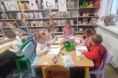 Małe Miłe Czwartki - Dzień Kredki